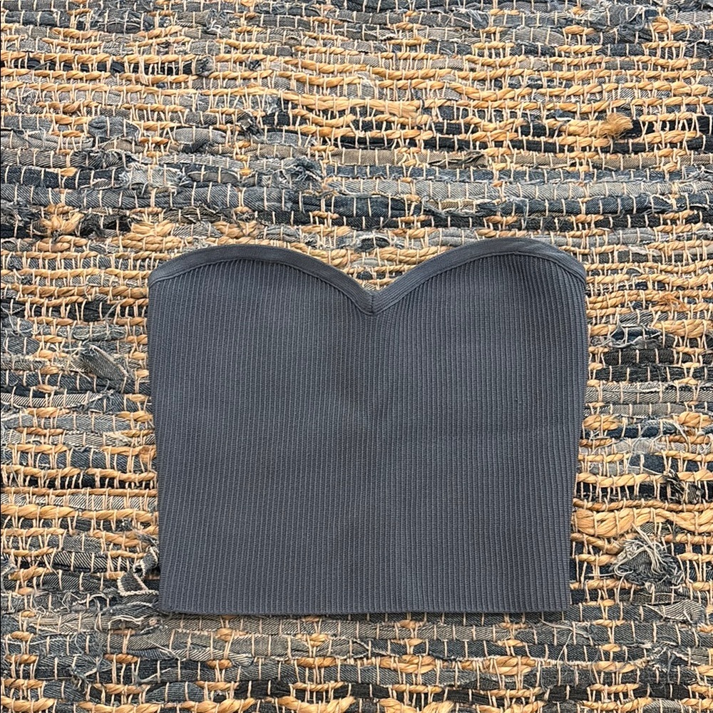 Aritzia Gray Ribbed Crop Top